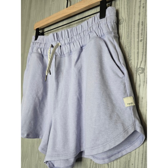 Vuori Halo Performance 2.0 Shorts Lavender Women Size L Elastic Waist Pockets - Picture 3 of 6